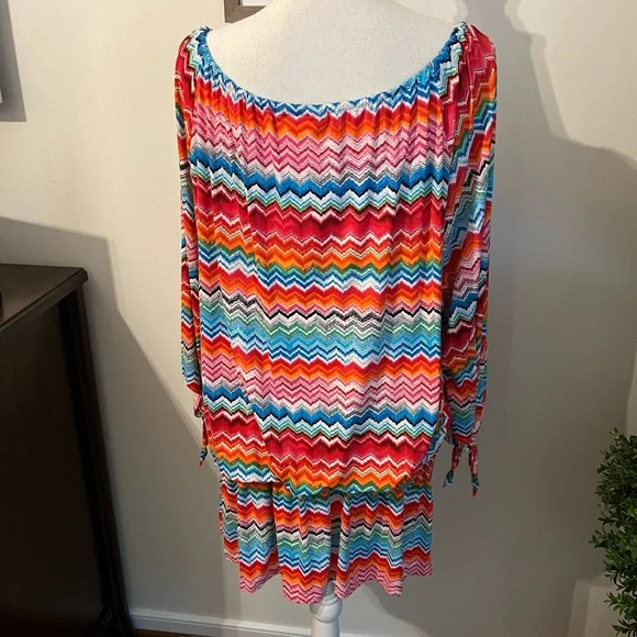 La Blanca Swimsuit Cover Up. Size Large. Beautiful colors and comfortable! - Picture 2 of 9